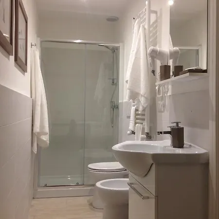 Gino's House גלאטינה