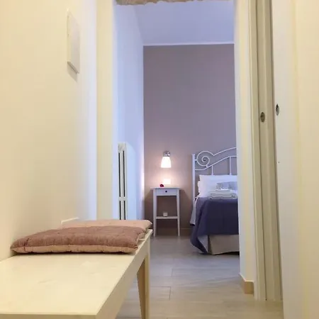 לינה וארוחת בוקר Gino's House *